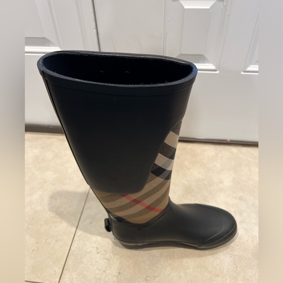 Burberry Rain boots - Picture 8 of 14